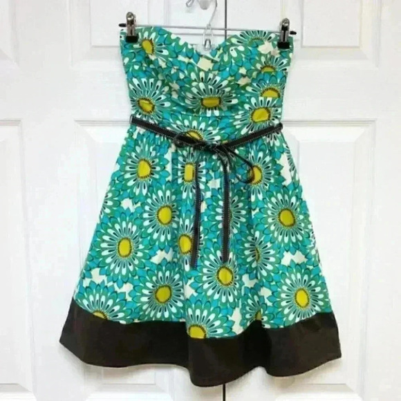 Trixxi Strapless Fit & Flare Dress Sweetheart Neck Green Black Floral Size XXS - Picture 3 of 15